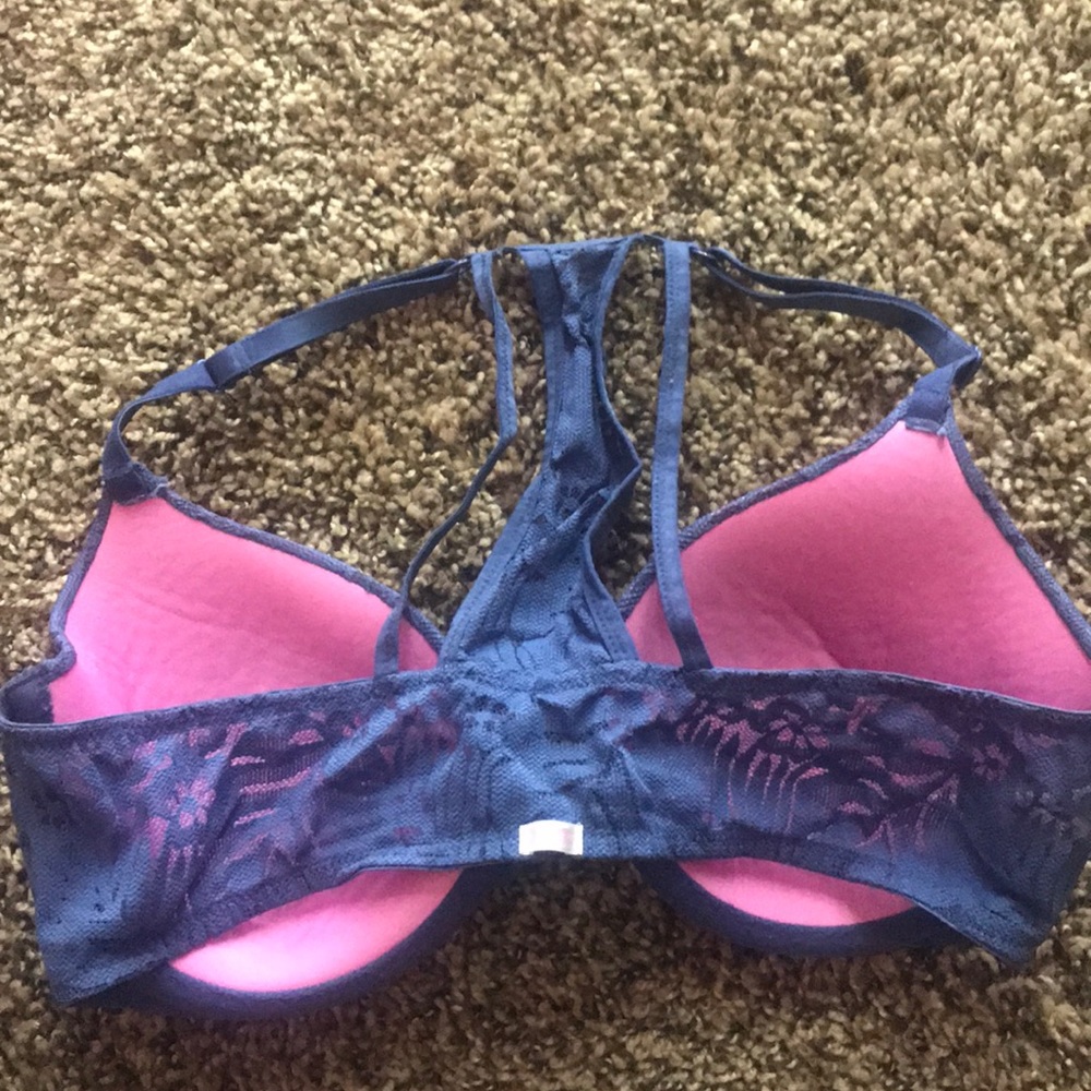 Pink bra - Picture 2 of 4